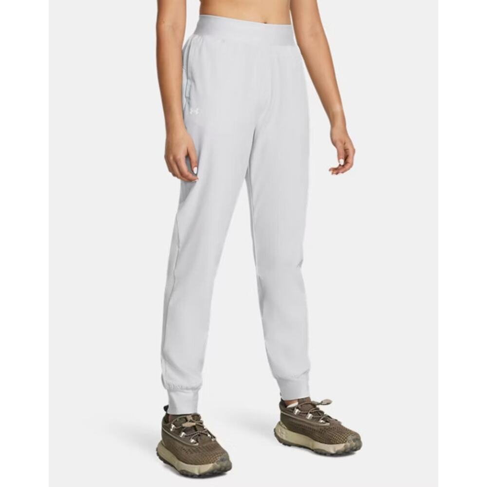 (NWT) Women’s Under Armour high rise joggers - Size XS